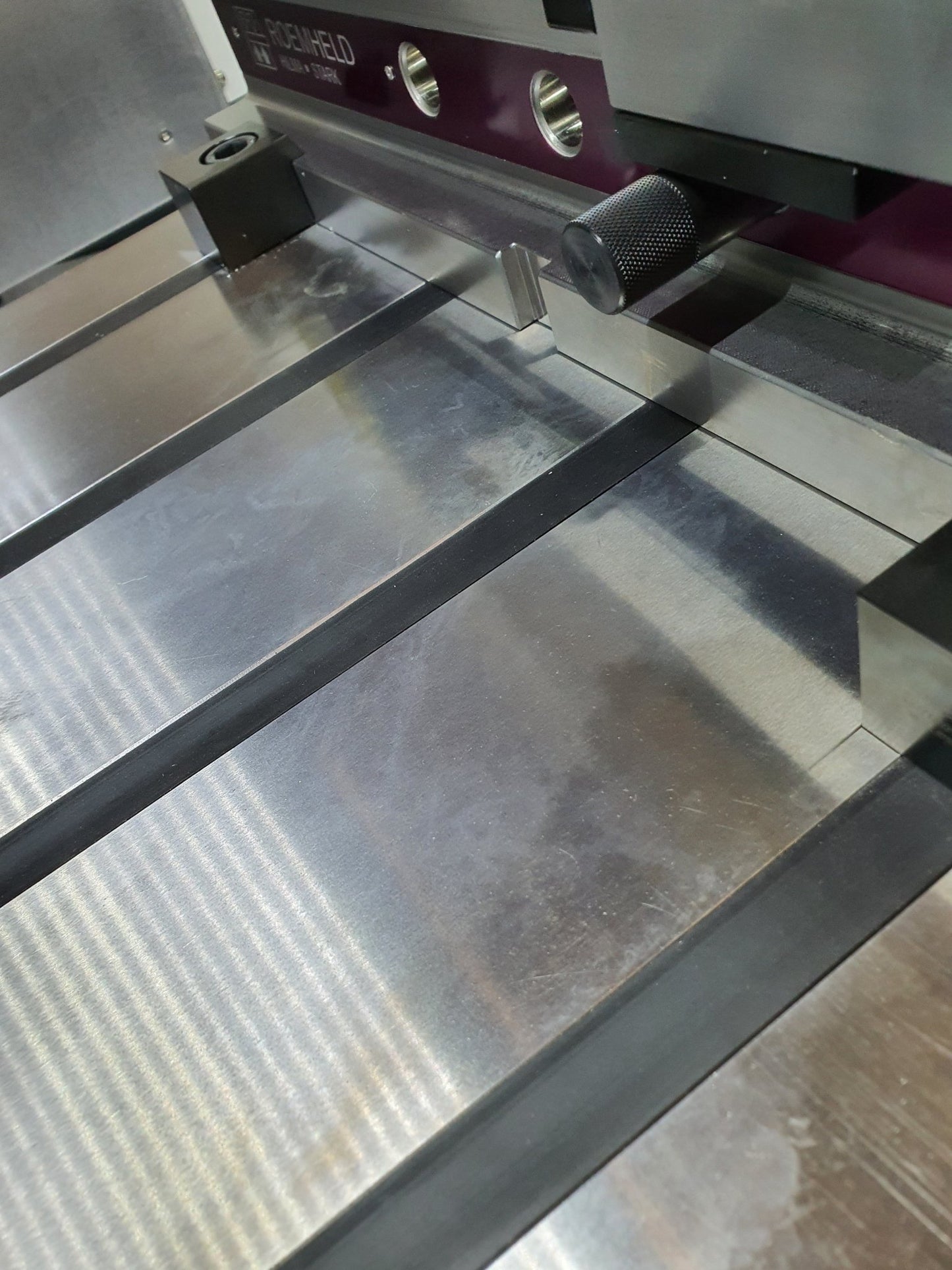 T - Nuten Abdeckung - AFM - Systemtechnik T - Nuten Abdeckleisten - AFM - Systemtechnik T - Nuten Abdeckprofile - AFM